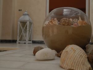 thumbnail: Interior entrance