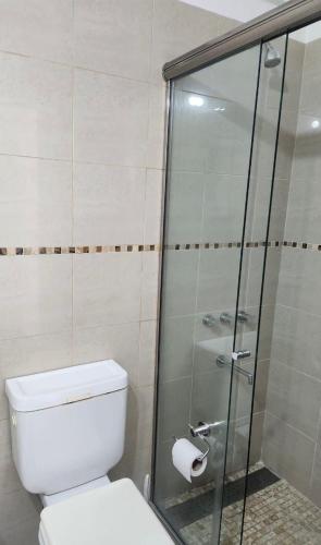 838443130.jpg