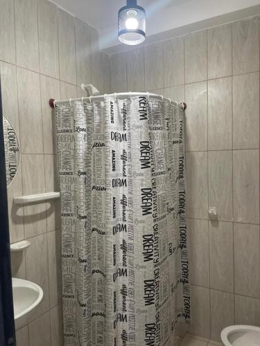 718400159.jpg