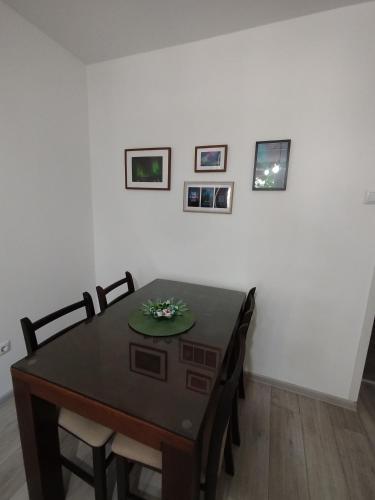 719150191.jpg