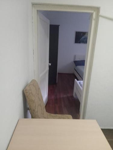 726893769.jpg