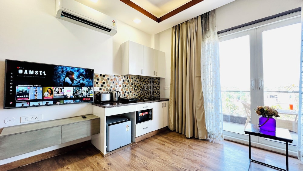 Private kitchenette