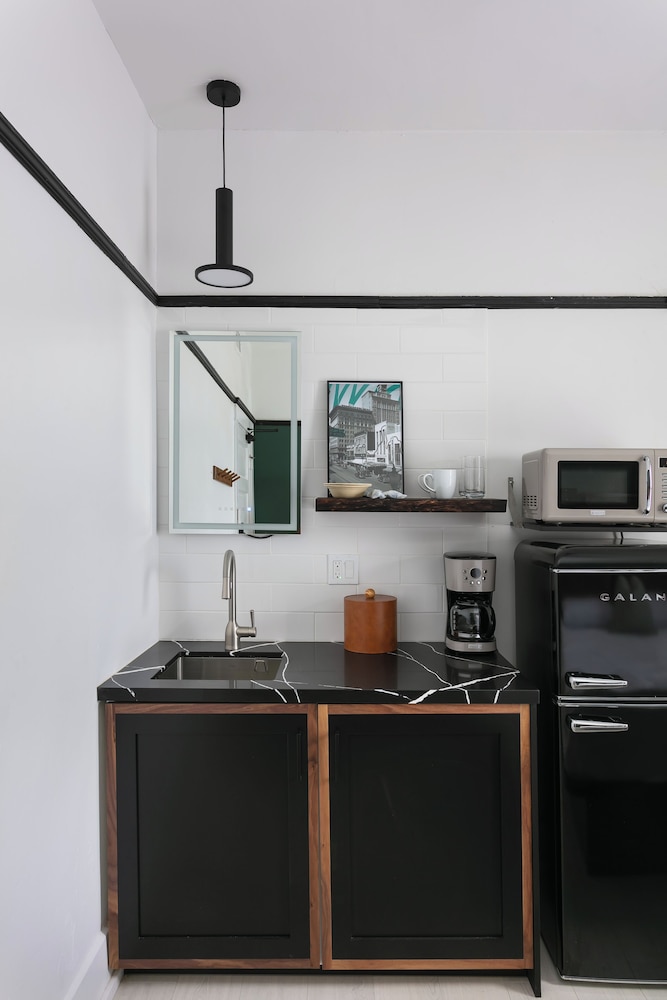 Private kitchenette