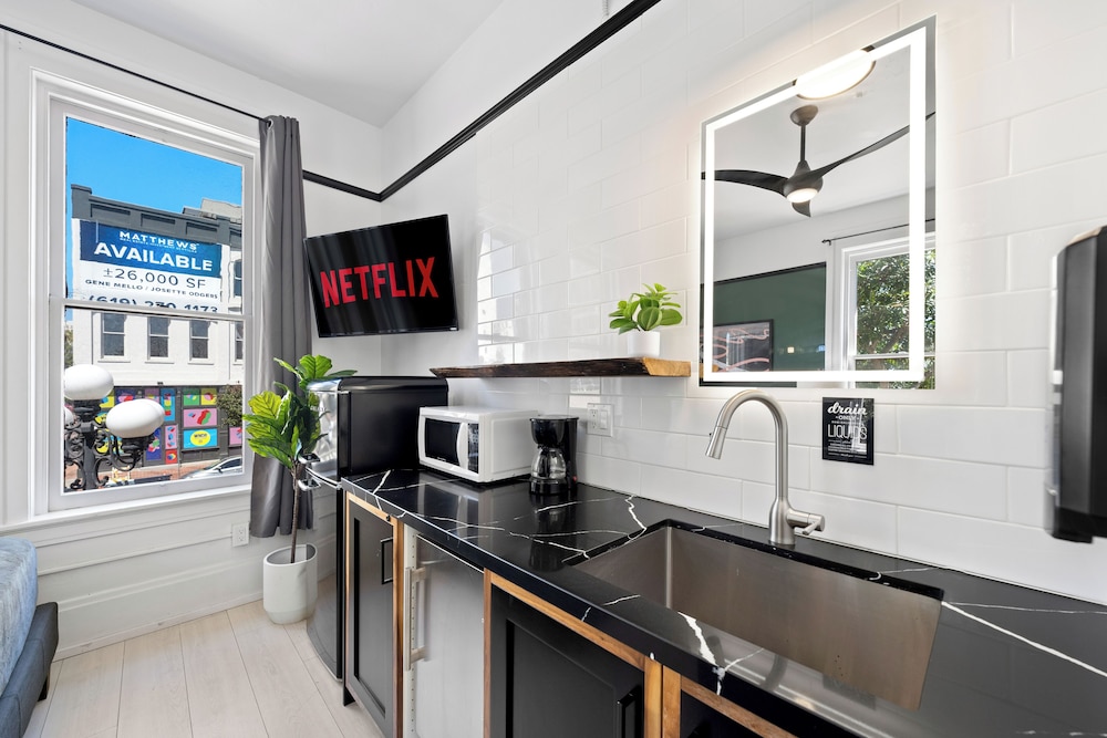 Private kitchenette
