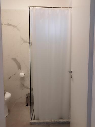449389843.jpg