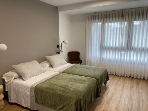 814367023.jpg
