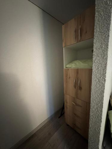 687198717.jpg