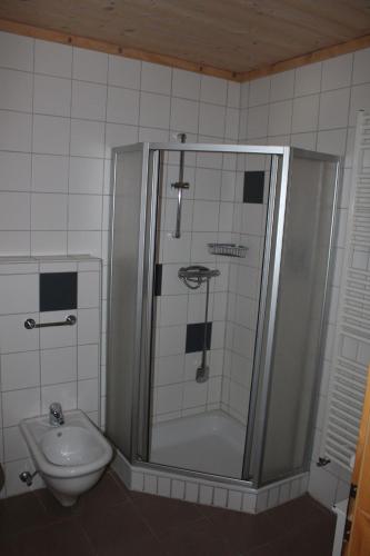695990642.jpg