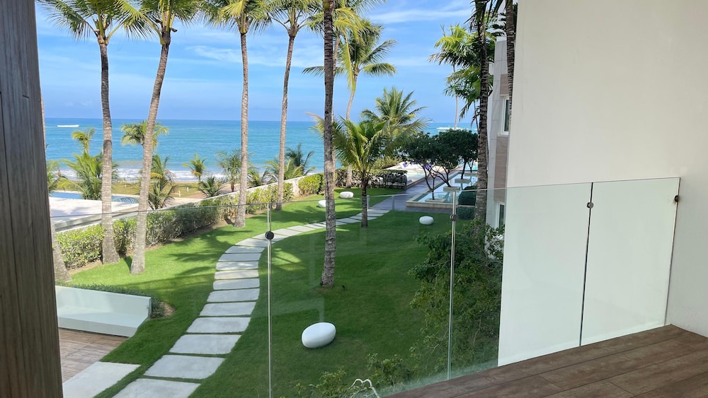 Beach/ocean view