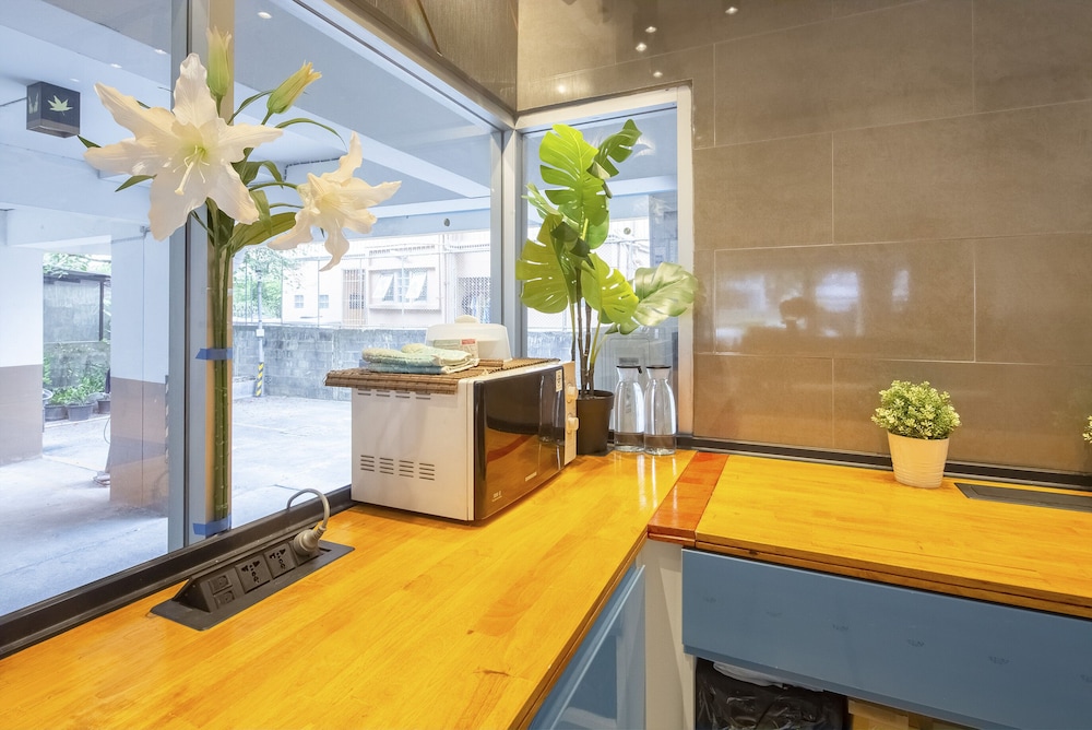 Shared kitchen facilities