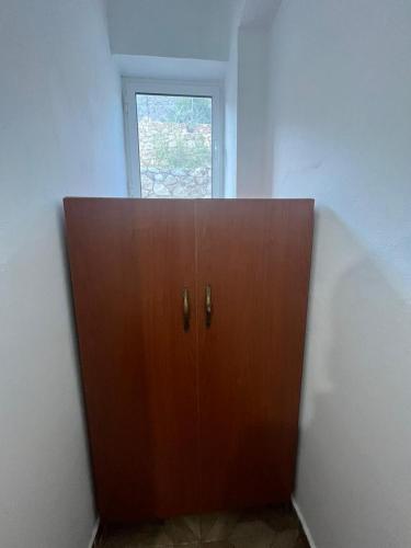 587243272.jpg