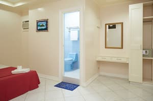 thumbnail: Hallway