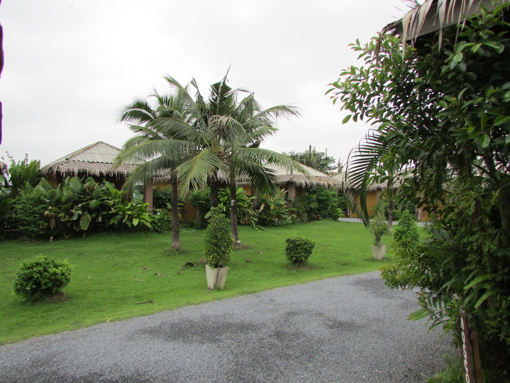 BBQ/picnic area