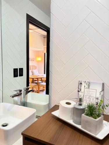 851324782.jpg
