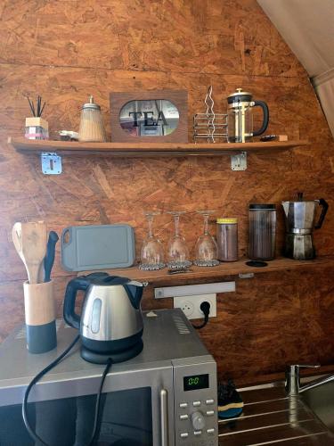 852989272.jpg