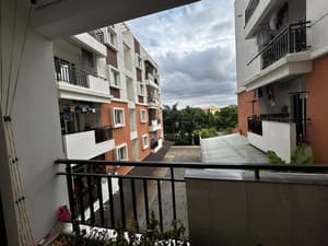 thumbnail: Property grounds