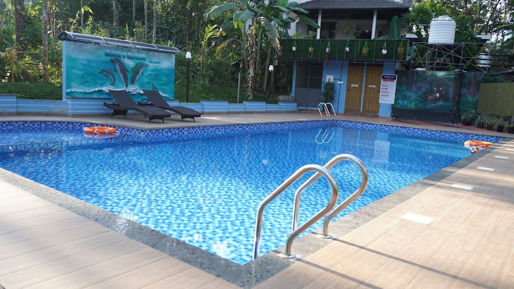 Infinity pool
