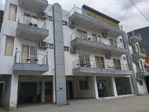 thumbnail: Front of property