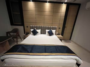 thumbnail: Room