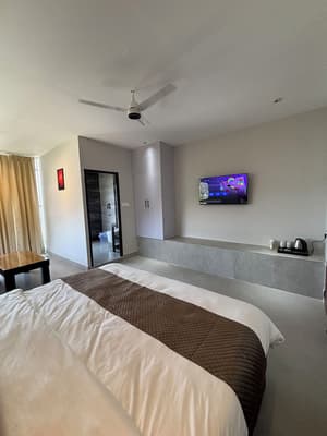 thumbnail: Room