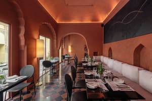 thumbnail: Restaurant