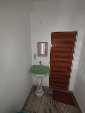 thumbnail: Bathroom amenities