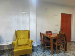 thumbnail: In-room dining