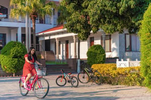 thumbnail: Bicycling