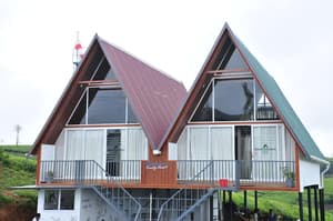 thumbnail: Front of property
