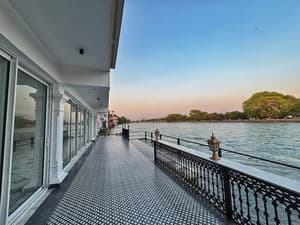 thumbnail: Front of property