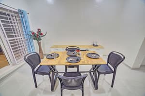 thumbnail: In-room dining