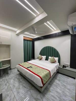 thumbnail: Room