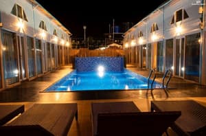 thumbnail: Front of property