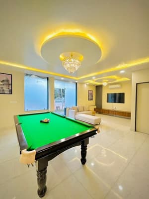 thumbnail: Billiards