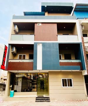 thumbnail: Front of property