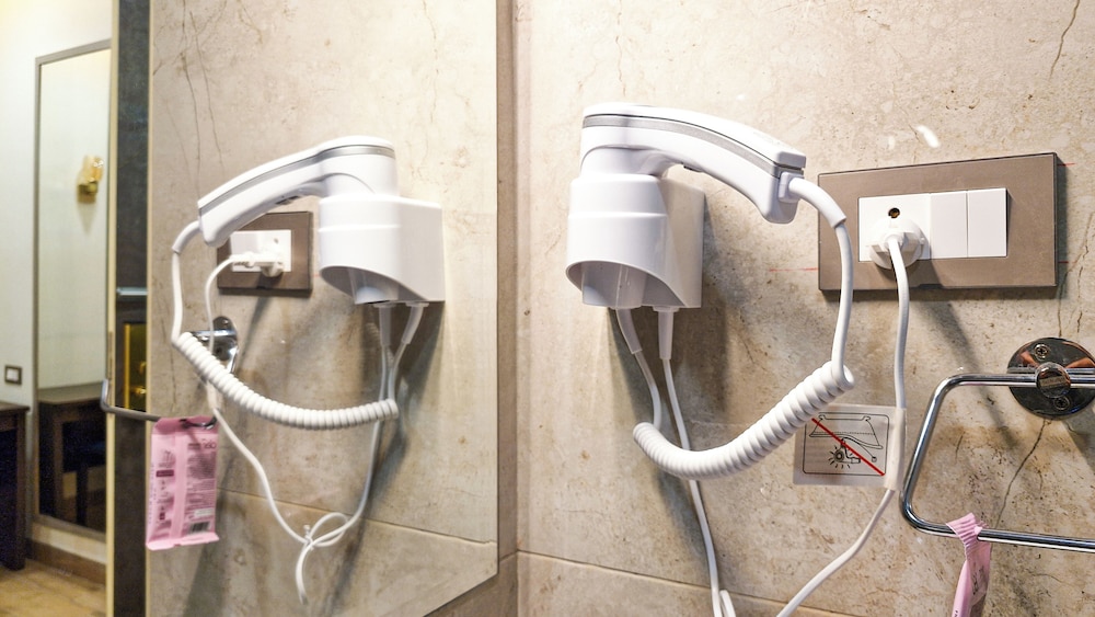 Bathroom amenities