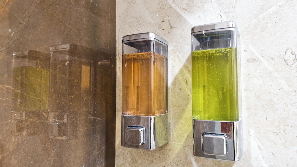 Bathroom amenities