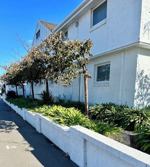thumbnail: Exterior