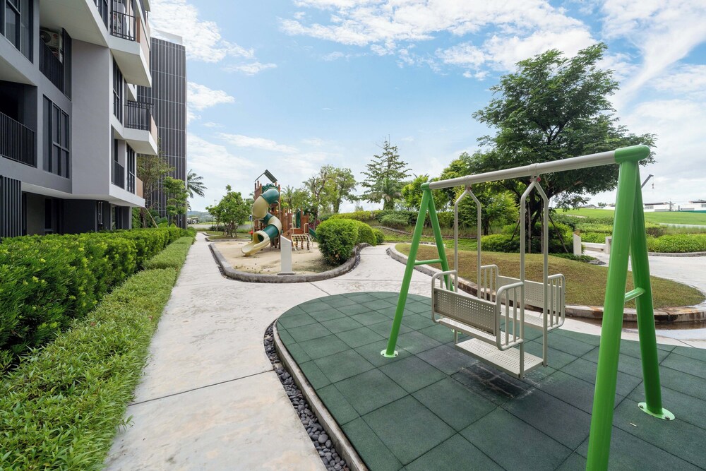 Children's play area - outdoor