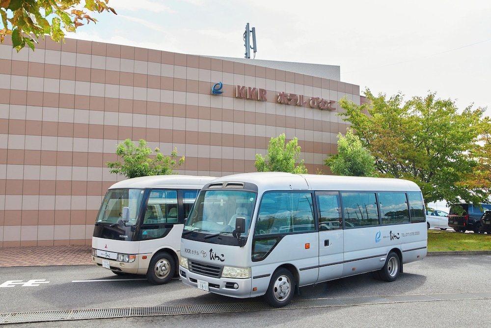 Train station shuttle