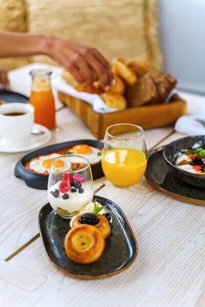 Breakfast meal