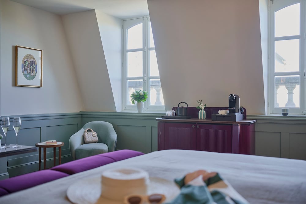 Room amenity