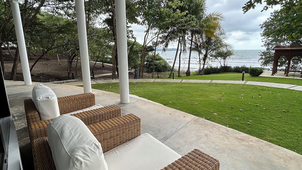 Beach/ocean view