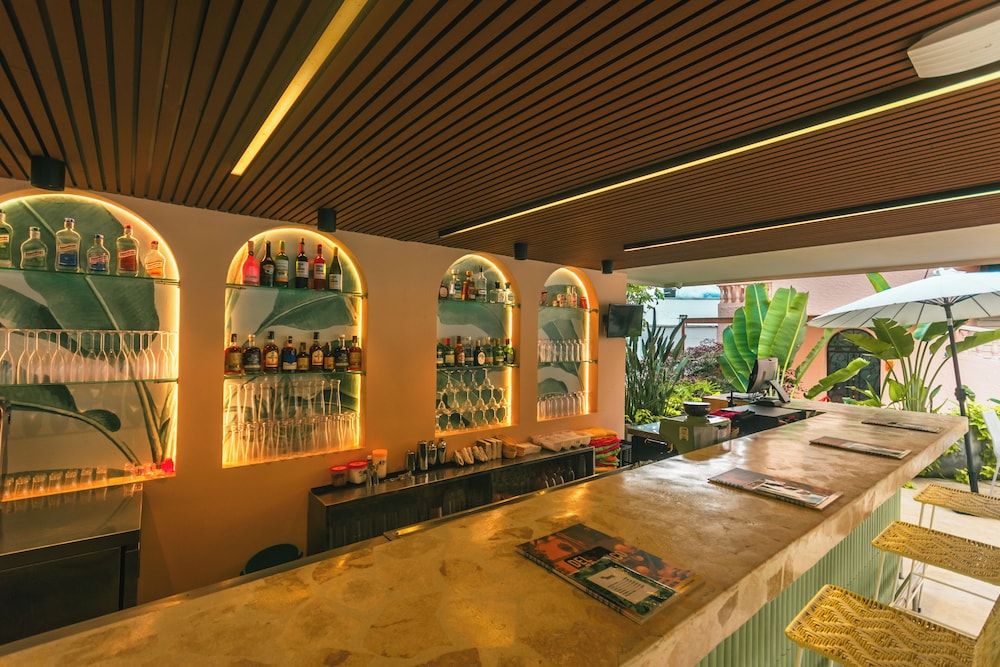 Snack bar