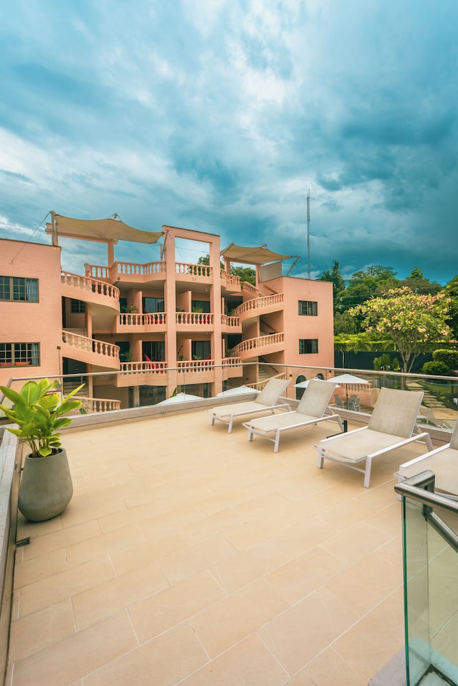Sundeck