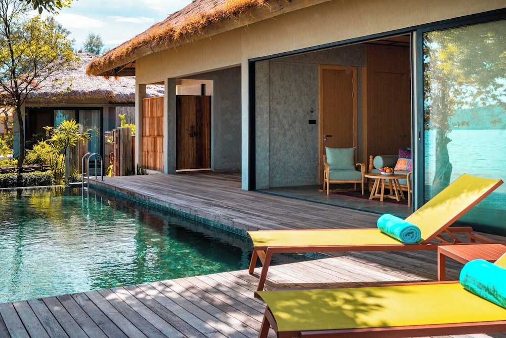 Private pool