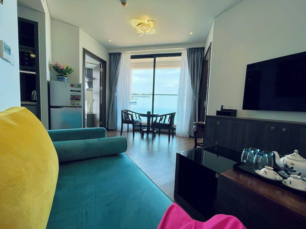 Beach/ocean view