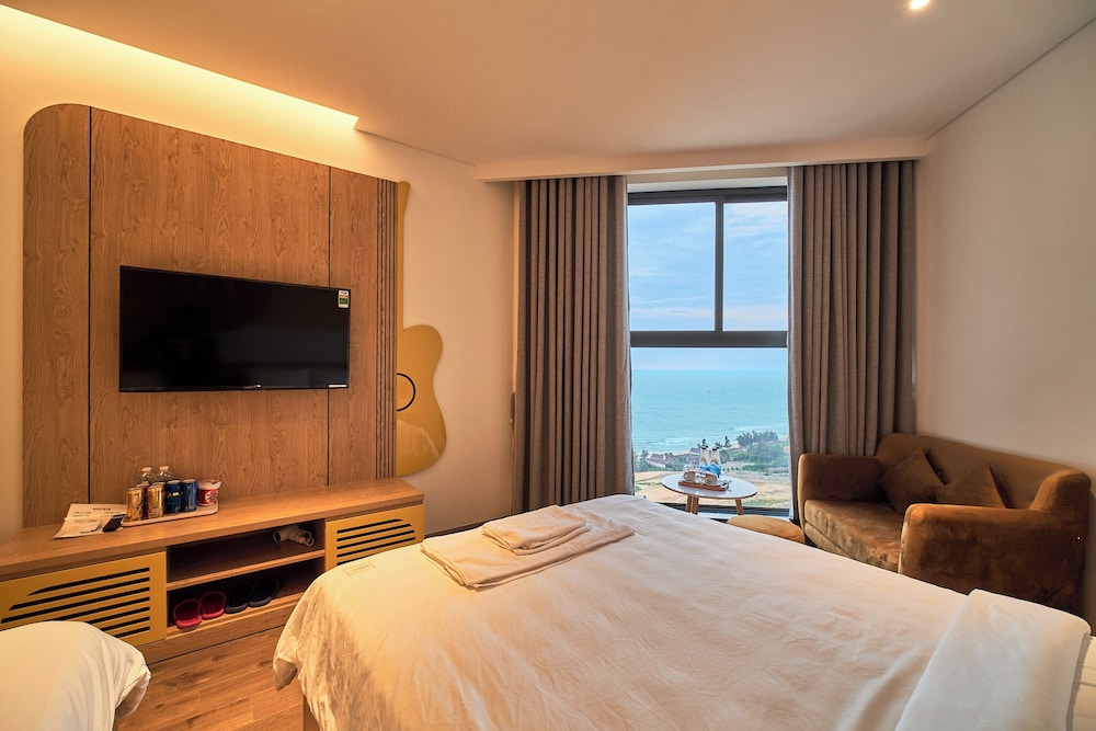 Beach/ocean view