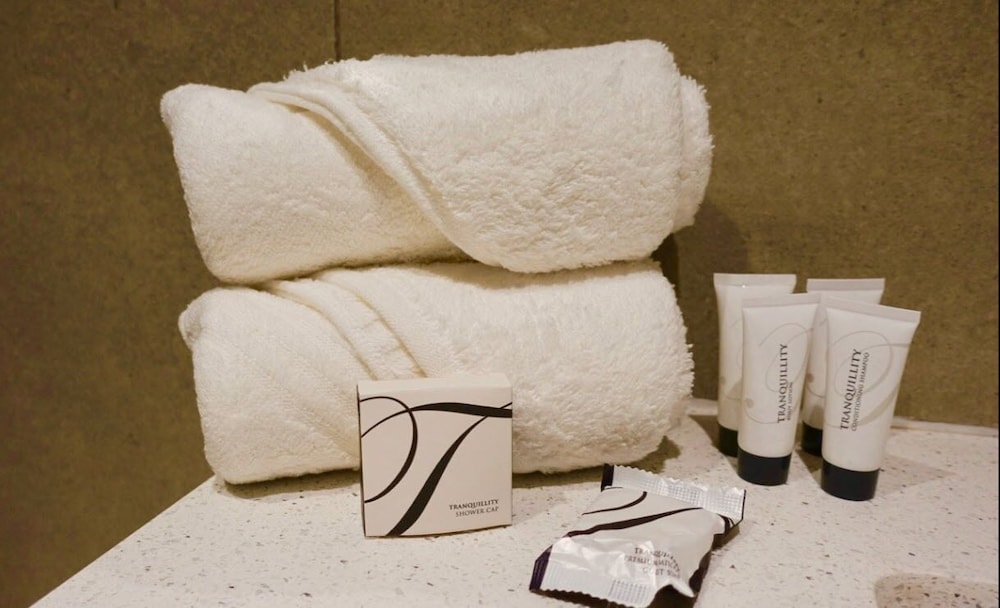 Bathroom amenities