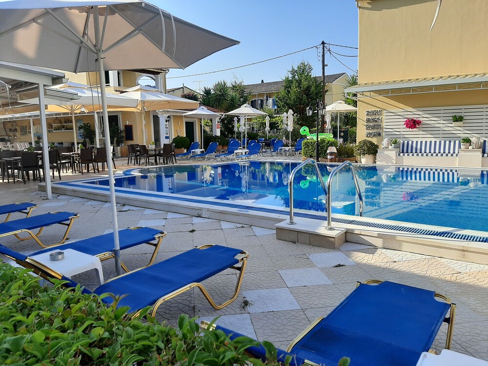 Infinity pool